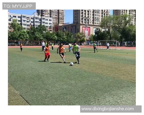 热血绿茵足球球星收藏套装带你重温经典赛场辉煌瞬间 热血绿茵足球球星收藏套装带你重温经典赛场辉煌瞬间